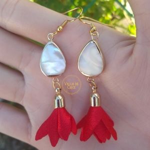 Mother Pearl Earrings (New)